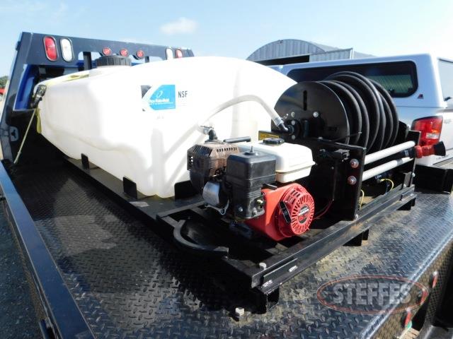 300 gal- poly tank- w-Honda 6-5 hp- transfer pump- _1.jpg